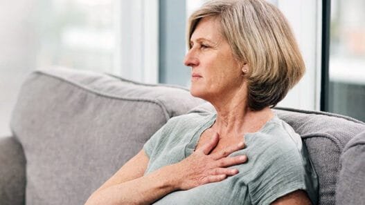 Menopozda Kalp Çarpıntısı: Endişelenmeli misiniz?