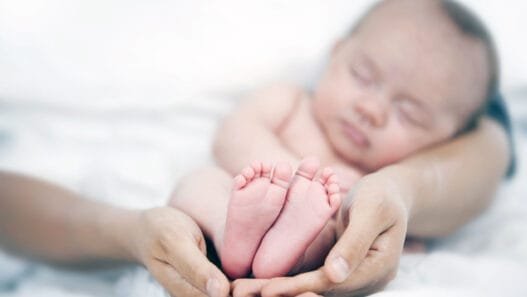 Bebeğinizin Karnında Şişlik Varsa Dikkat! Nöroblastom Tehlikesine Karşı Erken Teşhis Hayati Öneme Sahip