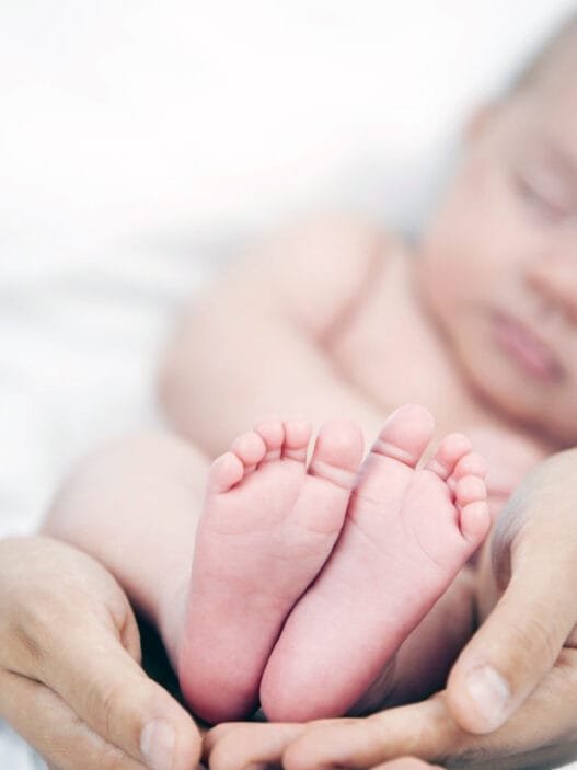 Bebeğinizin Karnında Şişlik Varsa Dikkat! Nöroblastom Tehlikesine Karşı Erken Teşhis Hayati Öneme Sahip