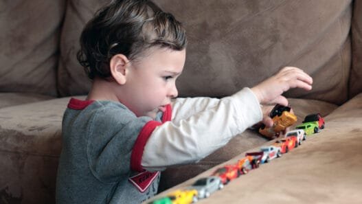 Otizm Spektrum Bozukluğu ve Belirtileri Hakkında Bilmeniz Gerekenler