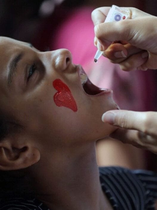 DSÖ: Gazze'de Çocuk Felci Aşılama Kampanyasında 157 Bin Çocuk Aşılandı