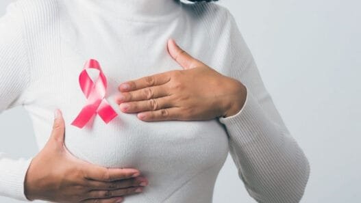 Meme Kanseri Tedavisinde Umut Veren Gelişme: Yeni Üçlü İlaç Kombinasyonu Hayatta Kalma Süresini İki Katına Çıkarıyor