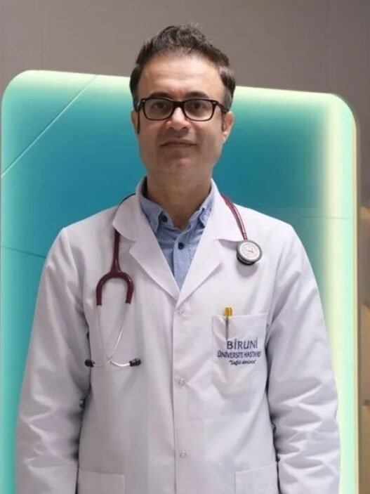 Biruni Üniversitesi Tıp Fakültesi Öğretim Üyesi Doç. Dr. Alihan Oral