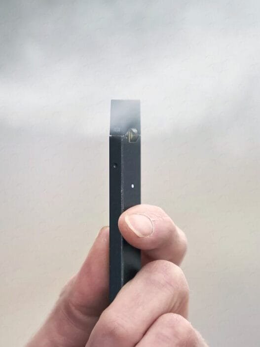 Elektronik Sigara Kullanan Birey