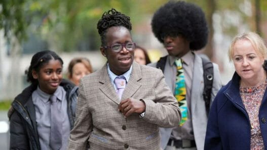 Hava Kirliliği Sebebiyle Ölen Ella’nın Ailesine İngiliz Hükümetinden Tazminat