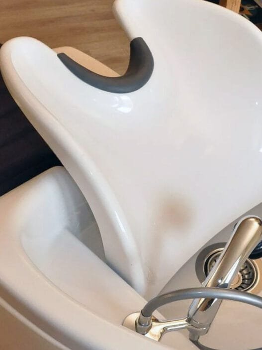 Kuaförde Saç Yıkama