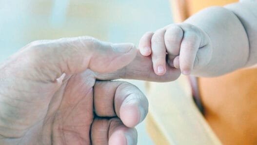 SMA Tedavisinde Umut Veren Gelişme: Anne Karnında İlk Başarılı Tedavi!