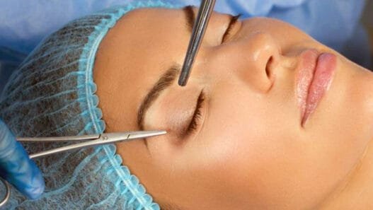 Uzmanlardan Uyarı: Göz Kapağı Estetiği Ciddi Riskler Taşıyor